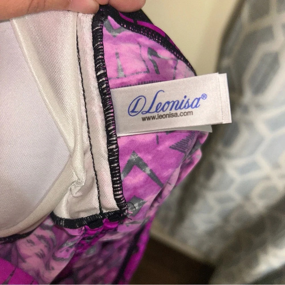 Leonisa Stunning Tankini Bathing Suit top - Picture 7 of 7